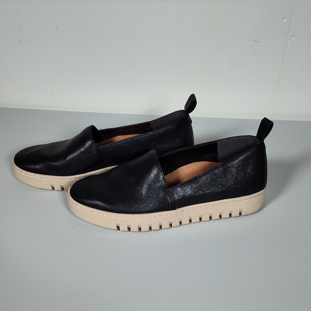 Vionic Uptown A-Line Black‎ Leather Slip On Loafer Sneaker 6.5